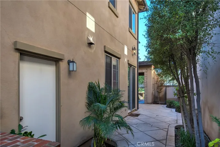 61 Regal, Irvine, California 92620