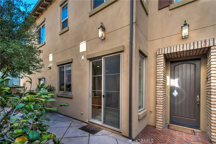 61 Regal, Irvine, California 92620