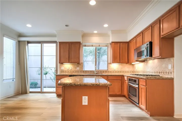 61 Regal, Irvine, California 92620