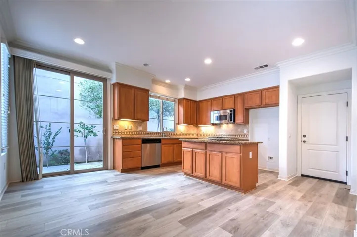 61 Regal, Irvine, California 92620