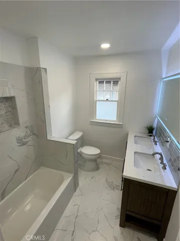 1174 S Victoria Avenue, Los Angeles, California 90019