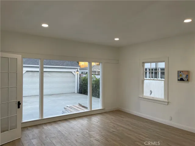 1174 S Victoria Avenue, Los Angeles, California 90019