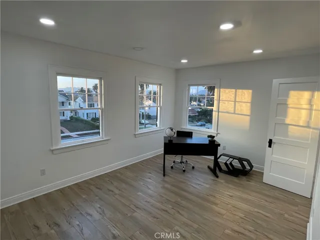 1174 S Victoria Avenue, Los Angeles, California 90019