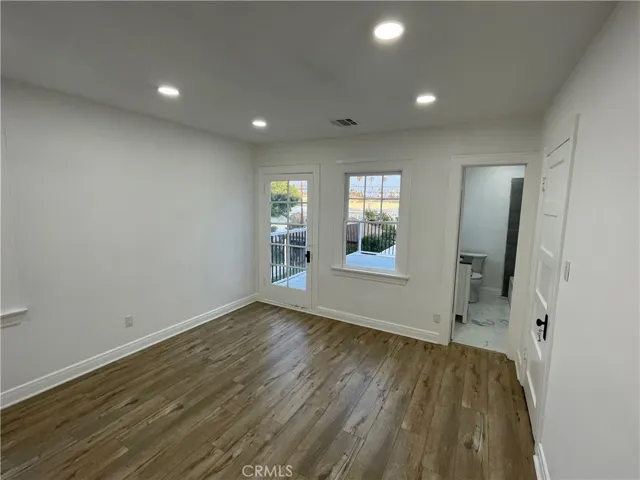 1174 S Victoria Avenue, Los Angeles, California 90019