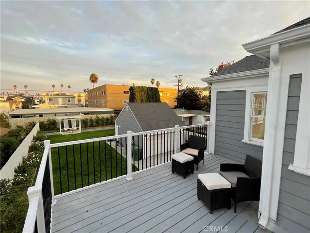 1174 S Victoria Avenue, Los Angeles, California 90019