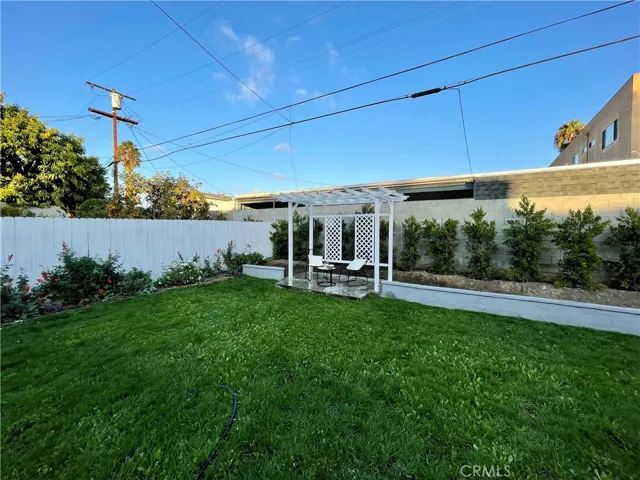 1174 S Victoria Avenue, Los Angeles, California 90019
