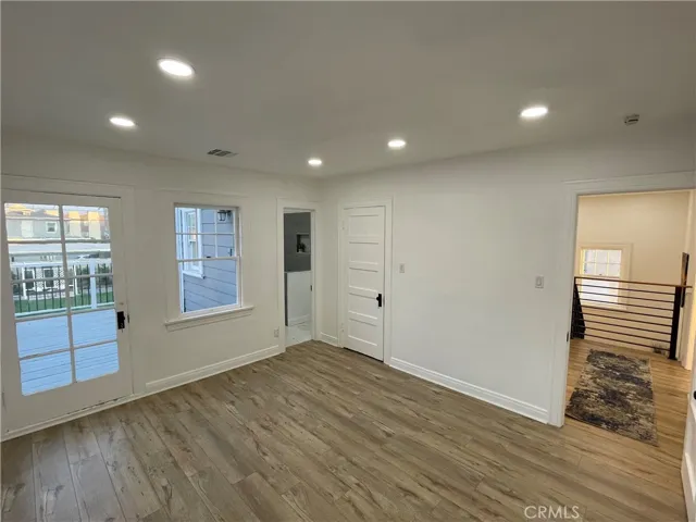 1174 S Victoria Avenue, Los Angeles, California 90019