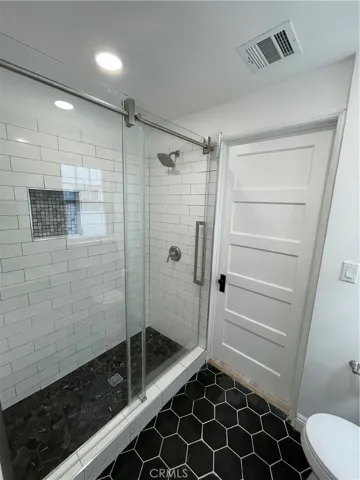 1174 S Victoria Avenue, Los Angeles, California 90019
