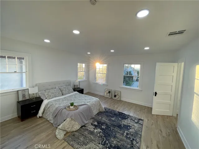 1174 S Victoria Avenue, Los Angeles, California 90019