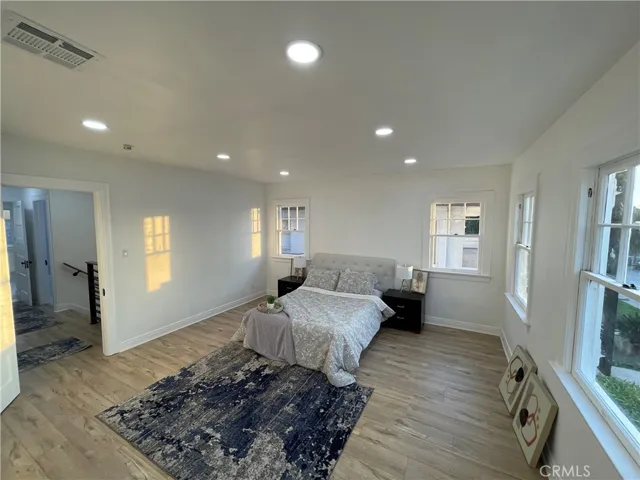 1174 S Victoria Avenue, Los Angeles, California 90019