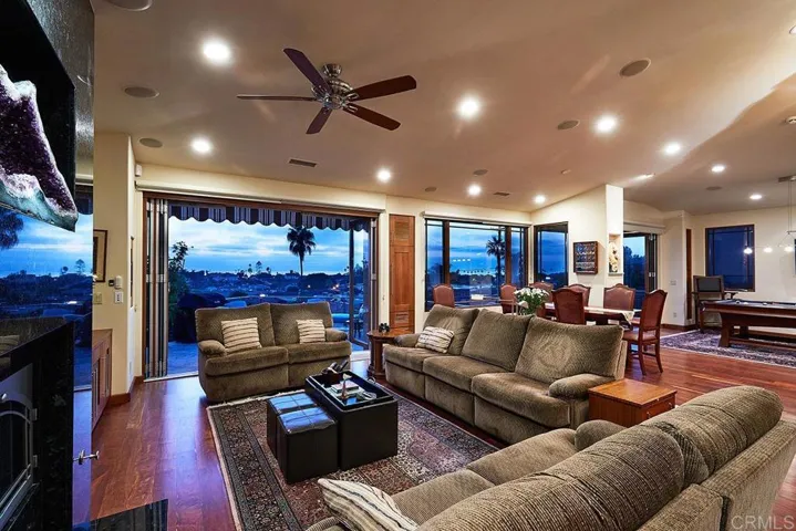 728 Dewitt Ave, Encinitas, California 92024