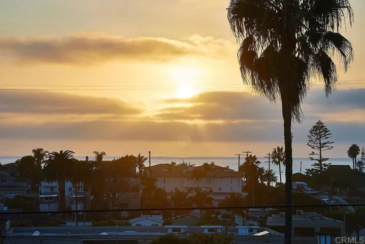 728 Dewitt Ave, Encinitas, California 92024