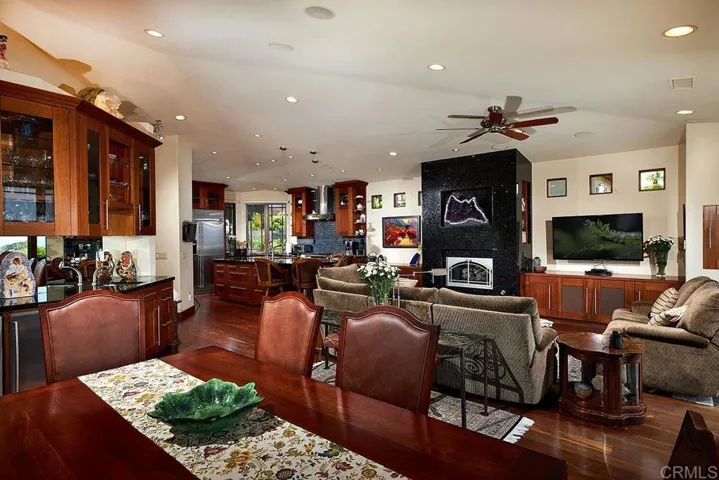 728 Dewitt Ave, Encinitas, California 92024