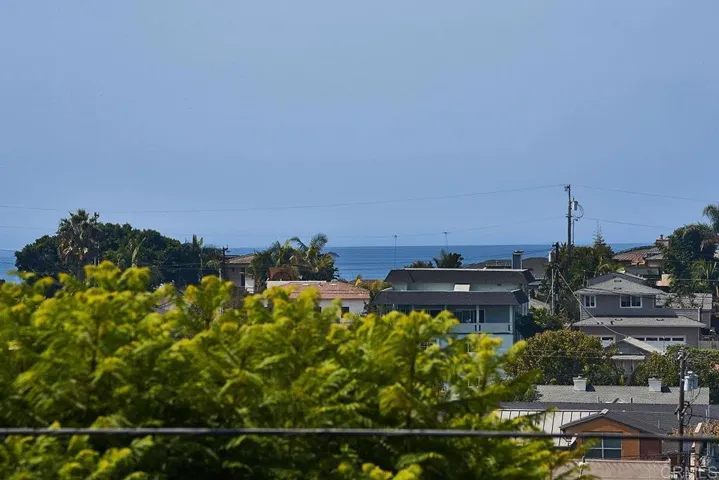 728 Dewitt Ave, Encinitas, California 92024
