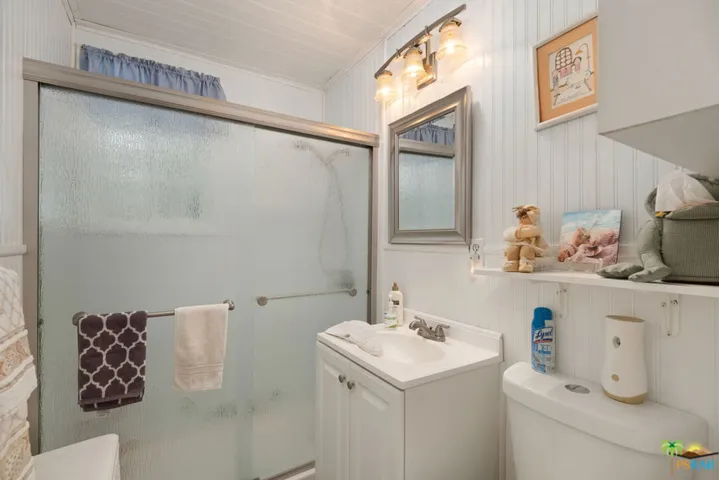 13630 Regentview Avenue, Bellflower, California 90706