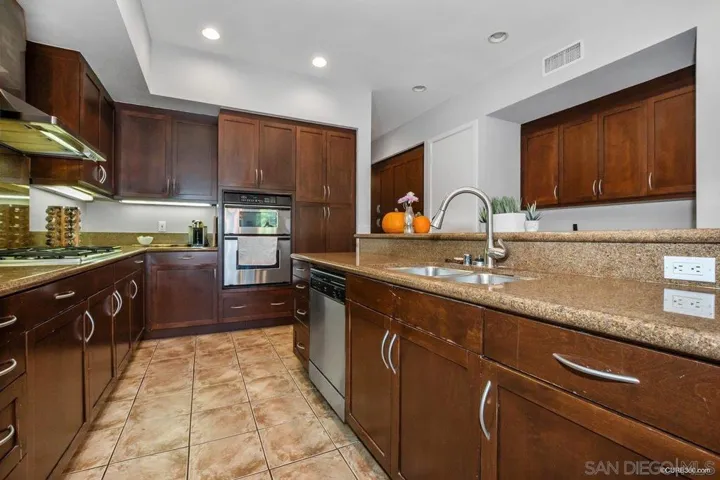 1520 10th Ave, San Diego, California 92101