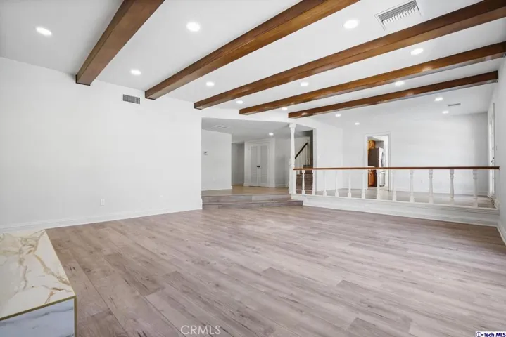 9253 Gerald Avenue, Northridge, California 91343