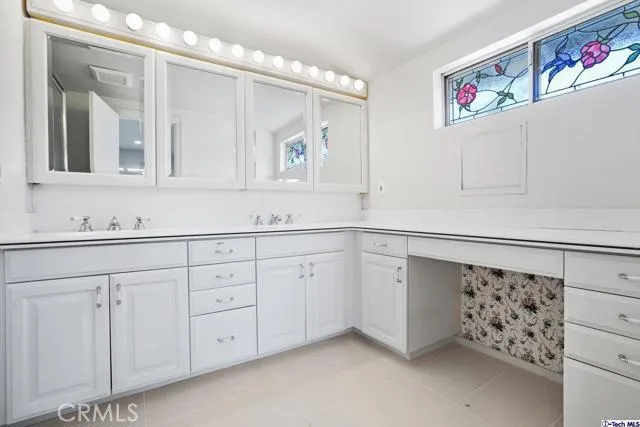 9253 Gerald Avenue, Northridge, California 91343