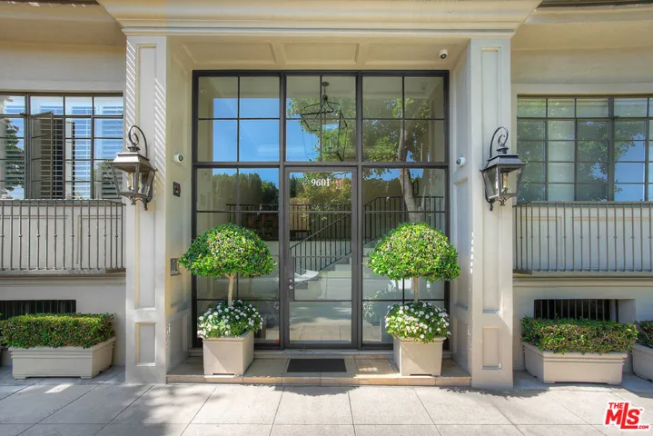 9601 Charleville Boulevard 12, Beverly Hills, California 90212