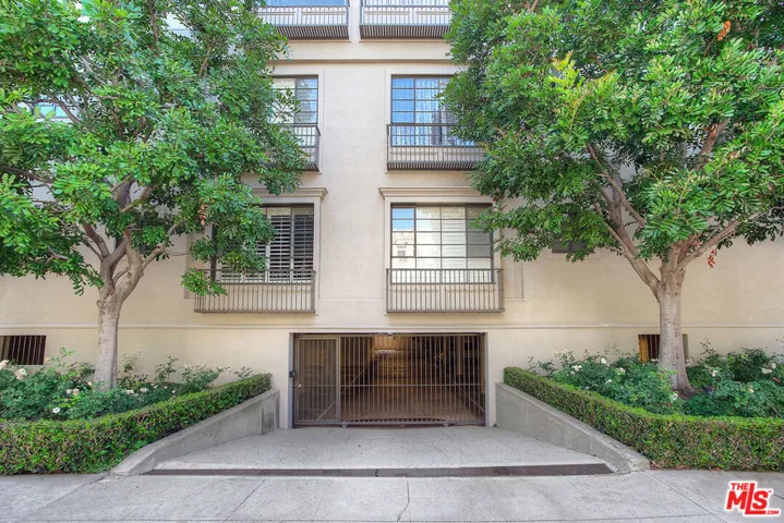 9601 Charleville Boulevard 12, Beverly Hills, California 90212