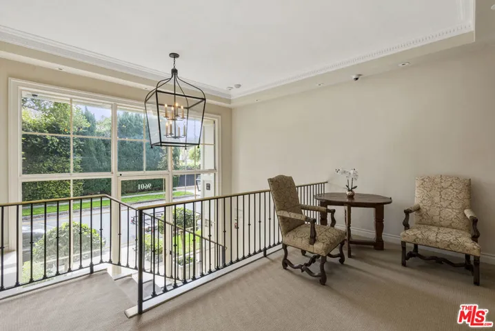 9601 Charleville Boulevard 12, Beverly Hills, California 90212