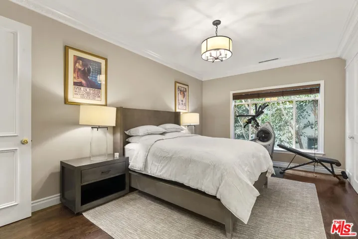 9601 Charleville Boulevard 12, Beverly Hills, California 90212