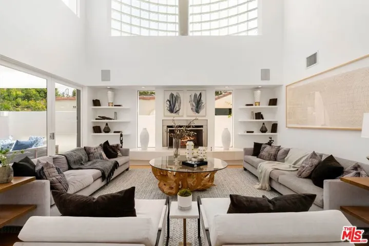 521 20th Street, Santa Monica, California 90402