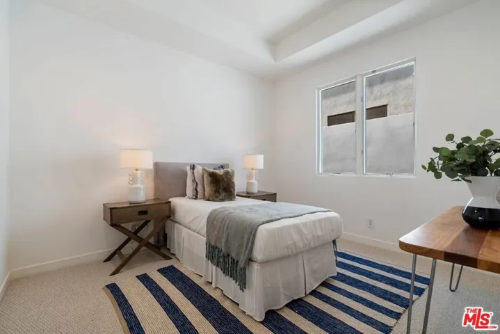 521 20th Street, Santa Monica, California 90402
