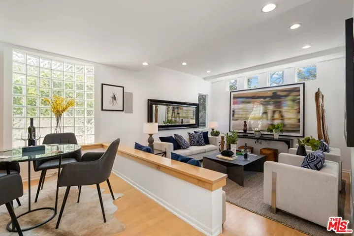 521 20th Street, Santa Monica, California 90402