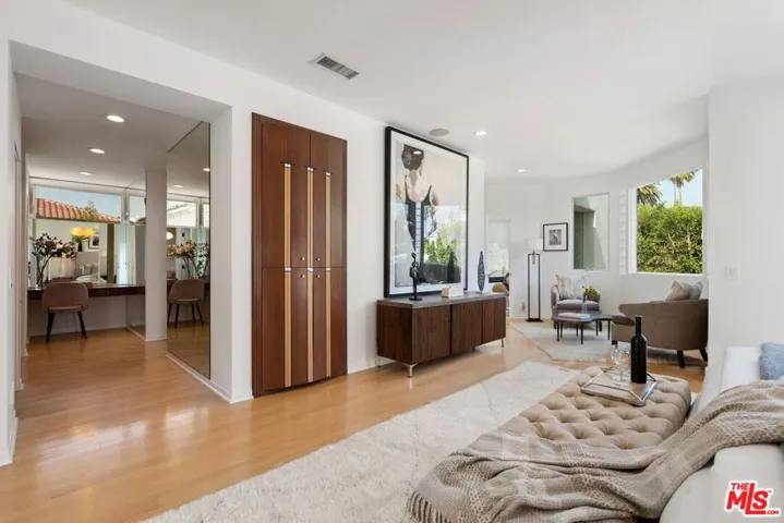 521 20th Street, Santa Monica, California 90402
