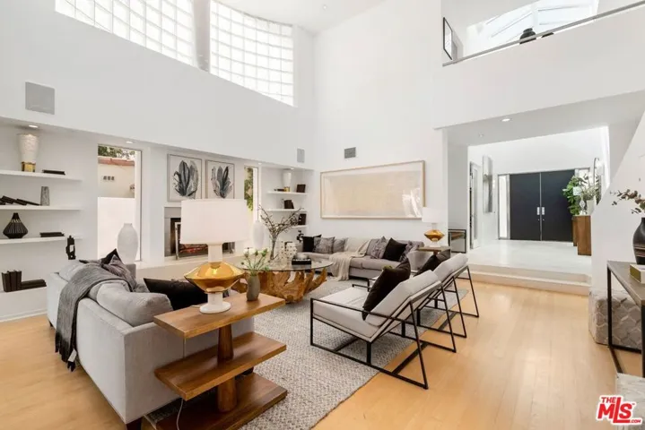521 20th Street, Santa Monica, California 90402