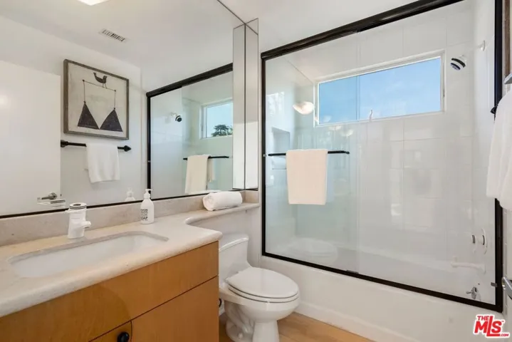 521 20th Street, Santa Monica, California 90402