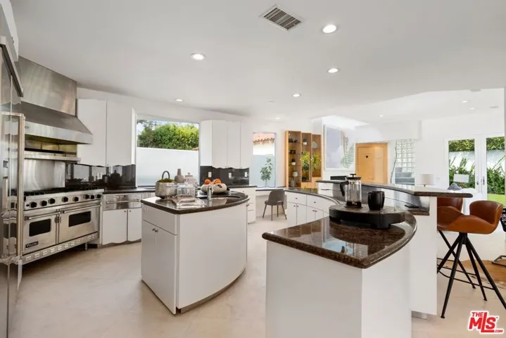 521 20th Street, Santa Monica, California 90402