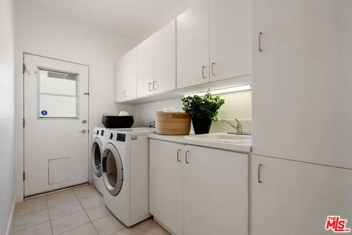 521 20th Street, Santa Monica, California 90402