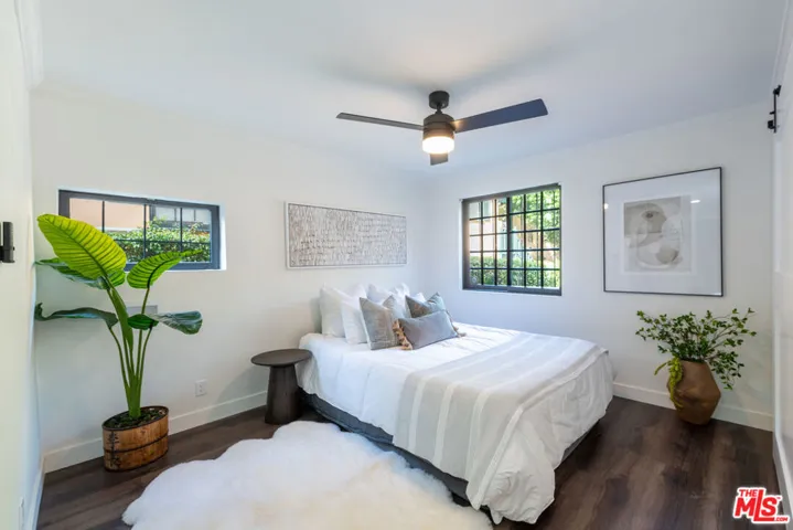 1954 Hillcrest Road 11, Los Angeles, California 90068