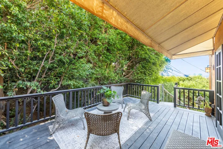 1954 Hillcrest Road 11, Los Angeles, California 90068