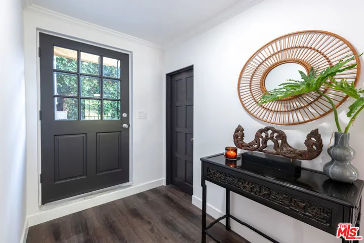 1954 Hillcrest Road 11, Los Angeles, California 90068