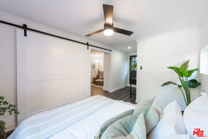 1954 Hillcrest Road 11, Los Angeles, California 90068