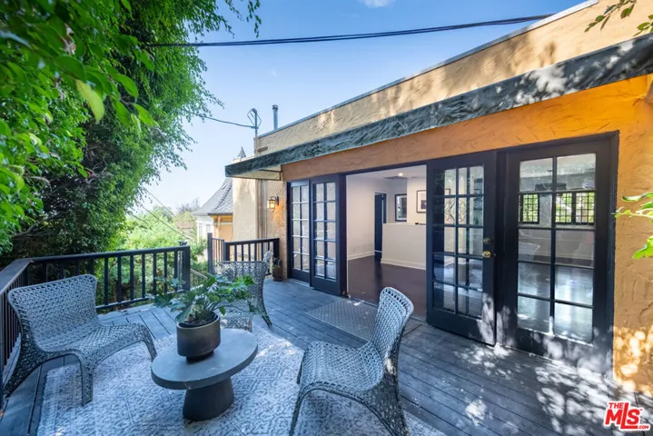 1954 Hillcrest Road 11, Los Angeles, California 90068