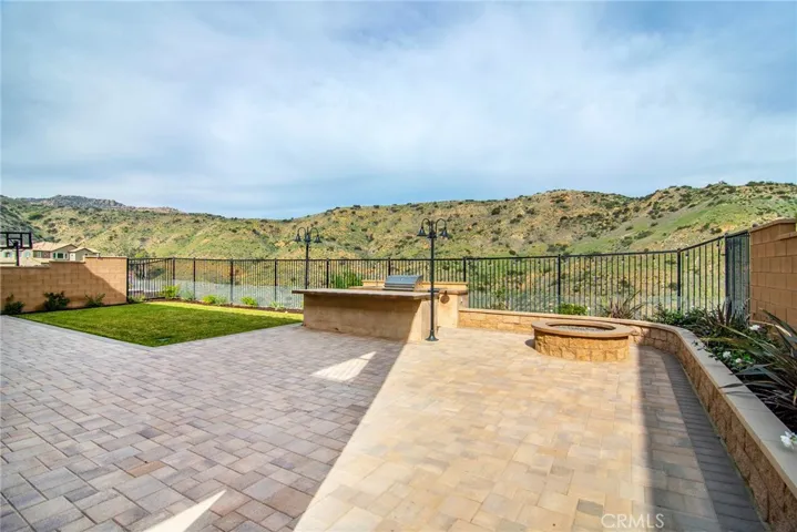 24365 W Stone Bend Lane, West Hills, California 91304