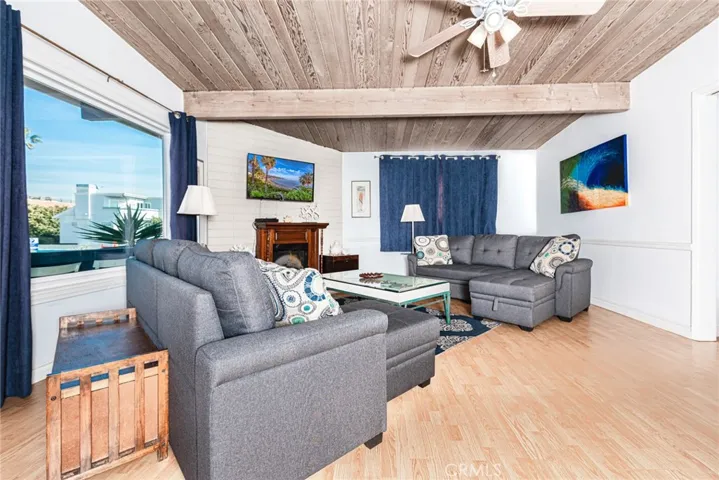 UPSTAIRS UNIT