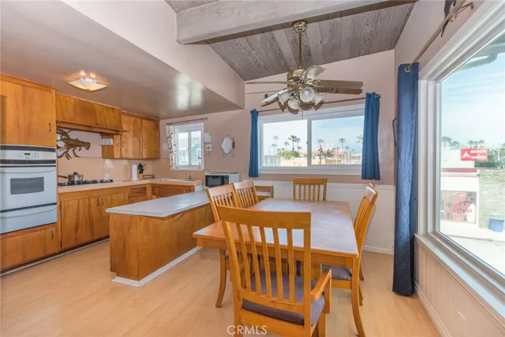 UPSTAIRS UNIT