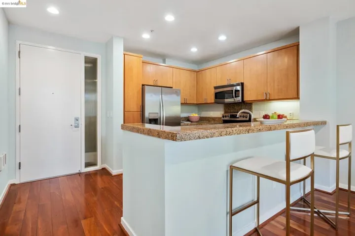 3090 Glascock St 306, Oakland, California 94601