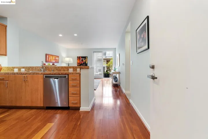 3090 Glascock St 306, Oakland, California 94601