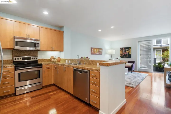 3090 Glascock St 306, Oakland, California 94601