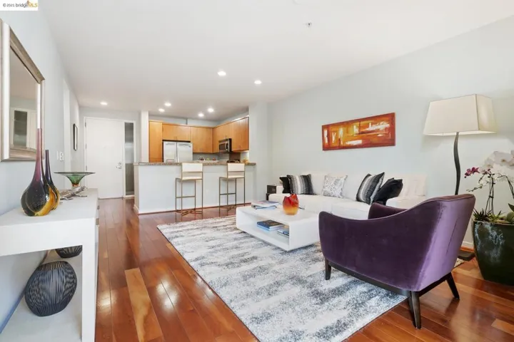 3090 Glascock St 306, Oakland, California 94601