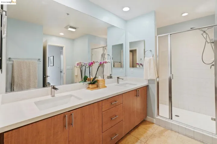 3090 Glascock St 306, Oakland, California 94601