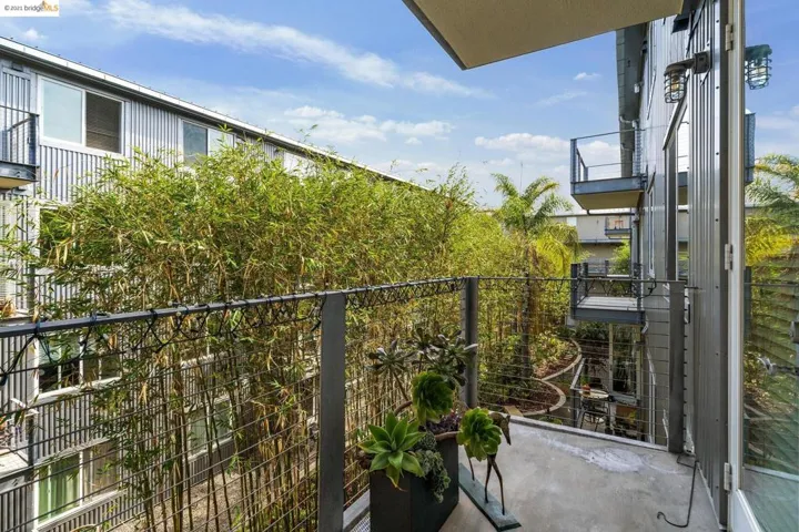 3090 Glascock St 306, Oakland, California 94601