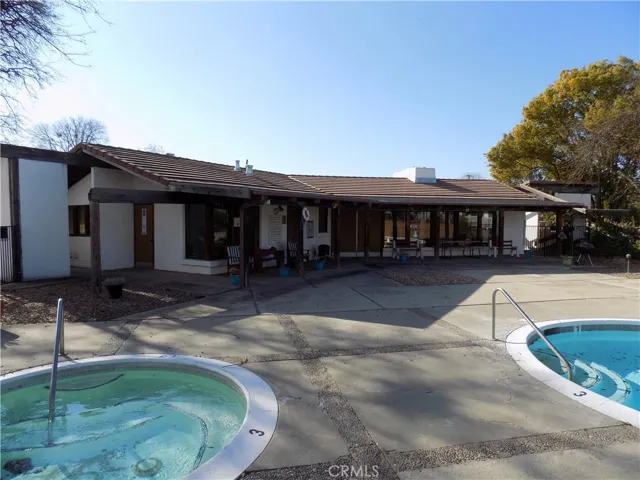 Pool and Spa at the back of the Clubhouse
