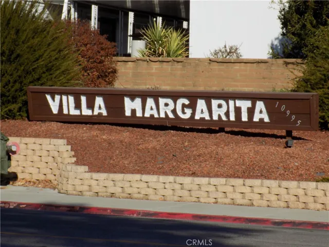 Enter Villa Margarita at El Camino